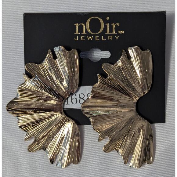 Chunky Gold Tone Earrings Ginkgo Leaf Shape - Picture 6 of 6